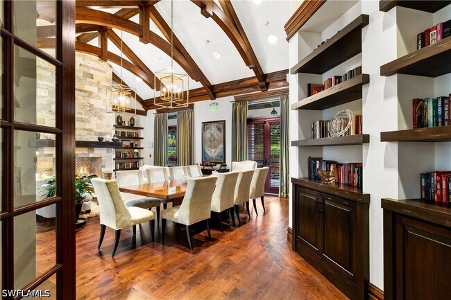 Building Photo - 10821 Vivaldi Ct