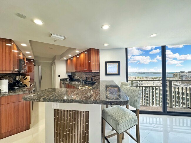 Building Photo - 3000 N Ocean Dr
