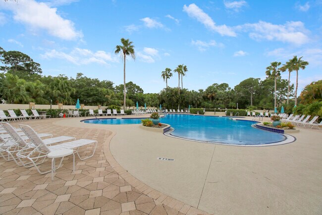 Building Photo - 8400 Mulligan Cir