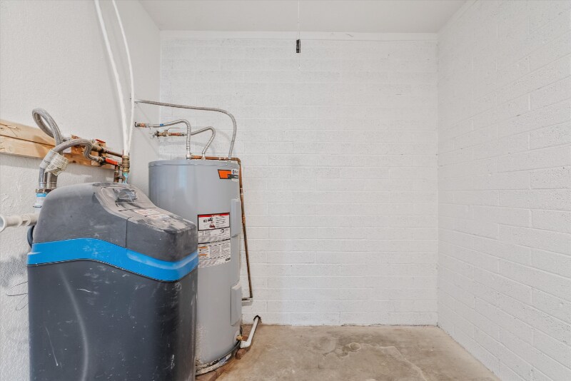 Building Photo - 9632 N 58th Ln