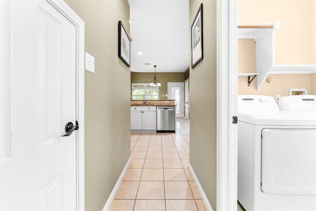 Building Photo - 15150 Galena Dr