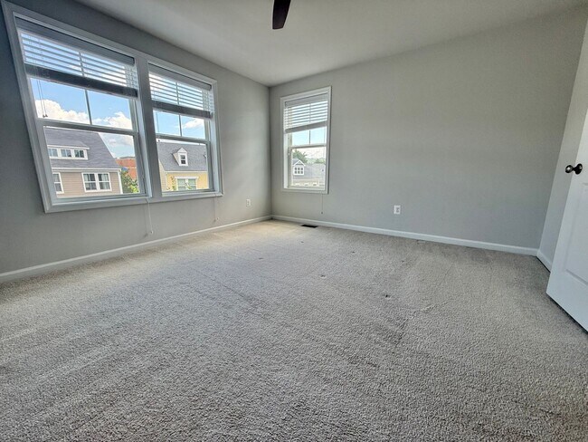 Building Photo - 2617 Avinity Pl