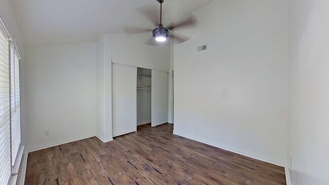 Building Photo - 307 E Chapman Ave