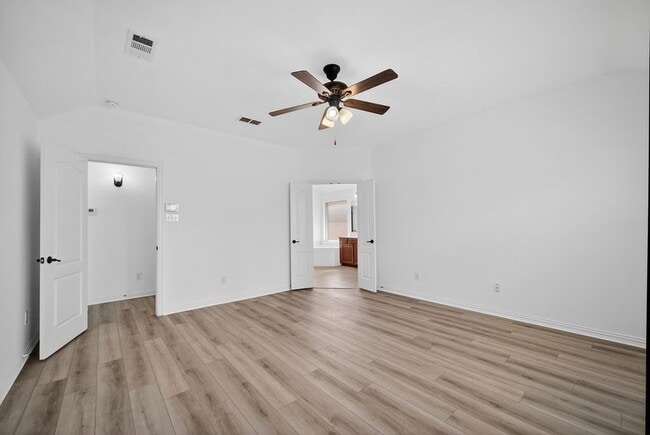 Building Photo - 2360 Collin Dr