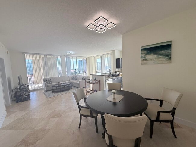 Building Photo - 550 Okeechobee Blvd