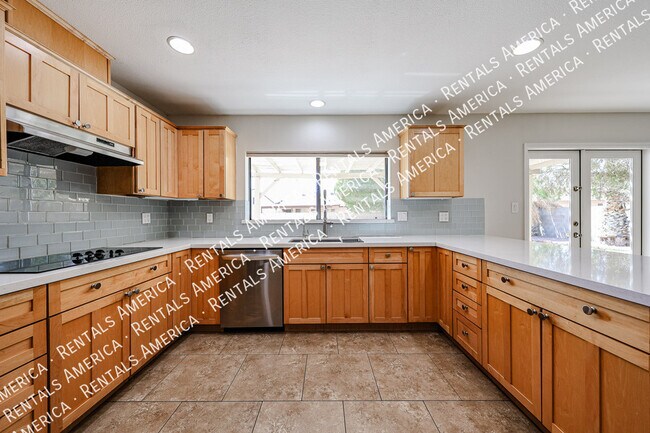 Building Photo - 2636 S Reyes