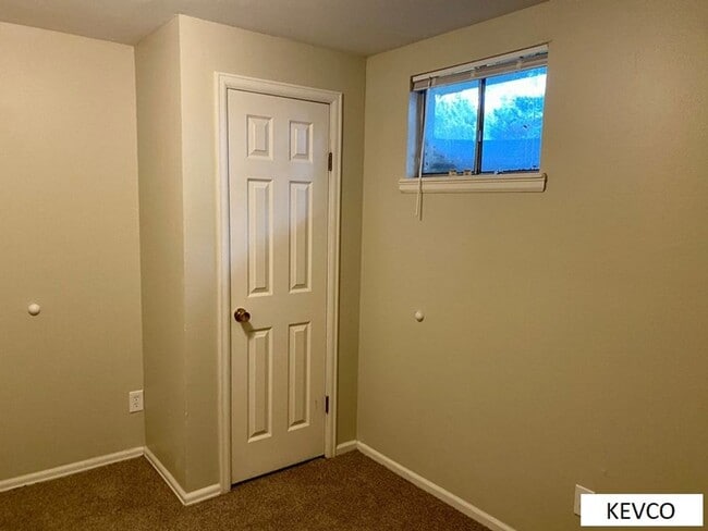 Building Photo - Fantastic Single Family Home, Ready to Make Home!