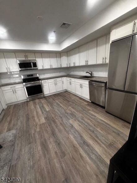 Building Photo - 81-83 Hawthorne Avenue Unit 3