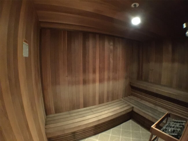 Building Photo - 690 SW 1st Ct