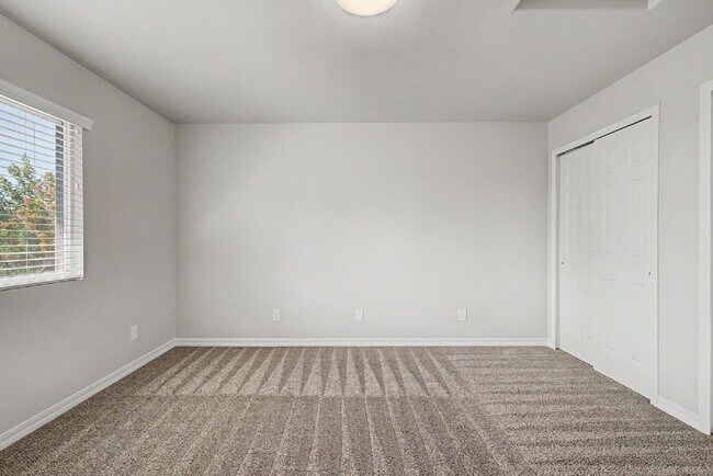 Building Photo - 1005 Scarlet Oak Dr