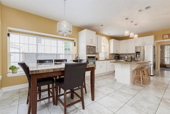 Building Photo - 14103 Heatherhill Pl