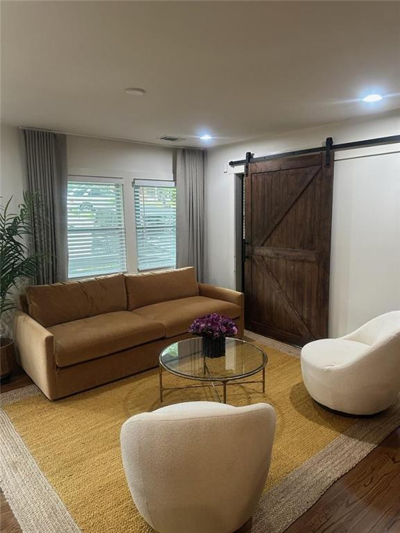 Building Photo - 2434 Rockcliff Rd SE