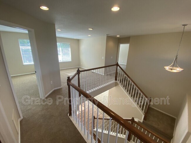 Building Photo - 10255 Ventura St