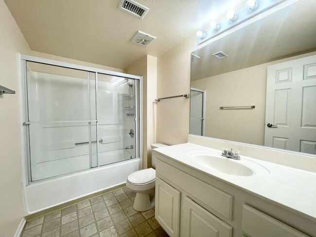 Building Photo - COMING SOON!! 2 bedroom 2 bath UPSTAIRS Condo in Palm Desert!