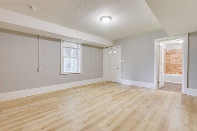 Building Photo - shad3162-3164