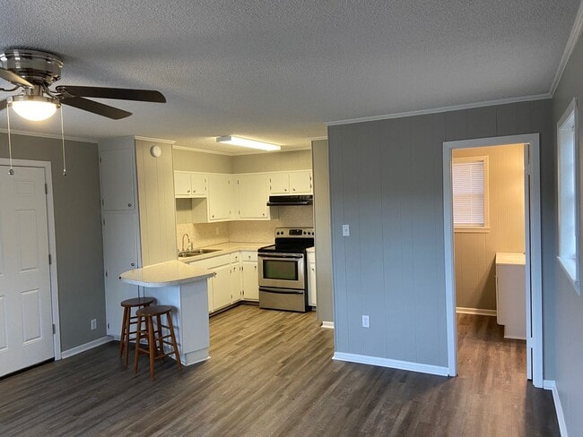 Primary Photo - Tiny Living