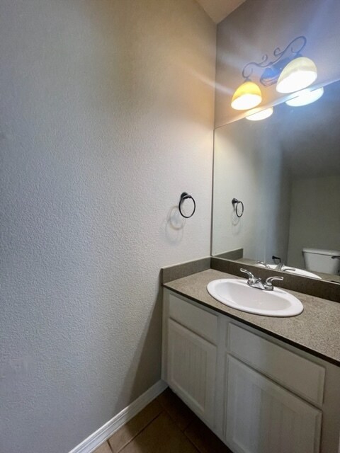 Building Photo - 2103 Azlin Pl