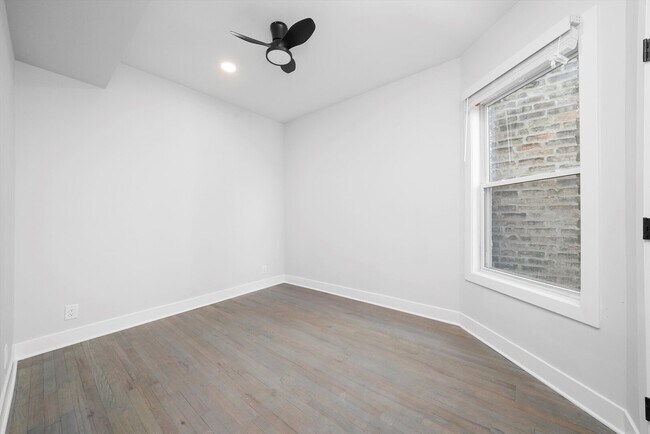 Building Photo - 3134 W Fullerton Ave