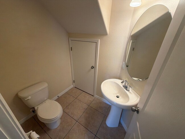 Building Photo - 125 Bel Fiore Cove