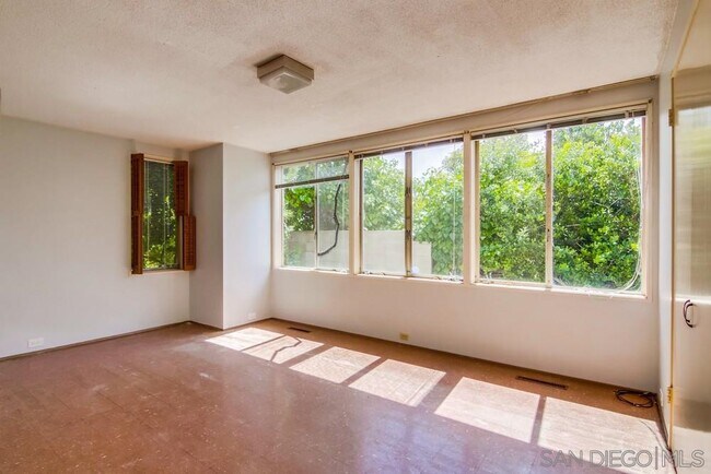 Building Photo - 631 San Gorgonio St