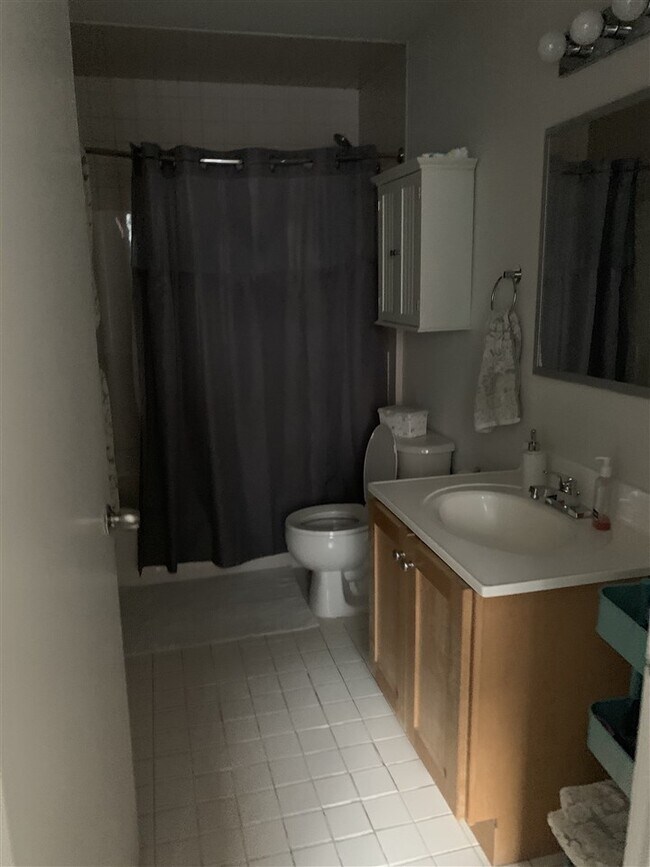 Building Photo - 1017 Jefferson St