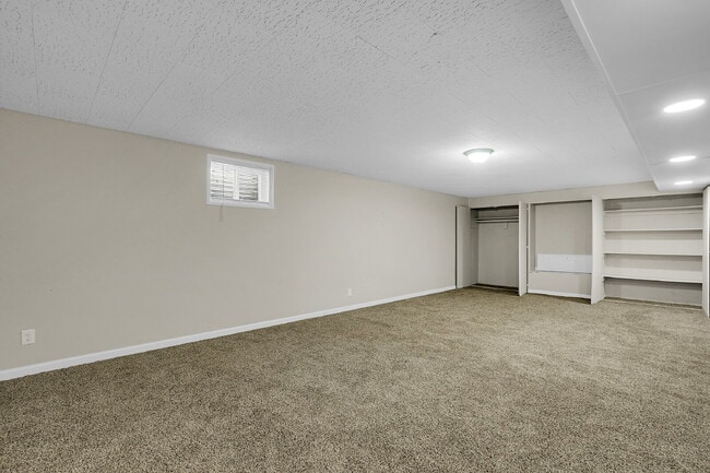 Building Photo - $1,840.95 - 3 Bed, 2 Bath Townhome In Co Springs with In Unit Laundry and Central AC!