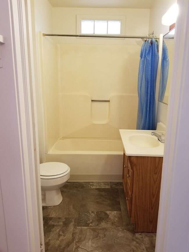 Building Photo - Triplex