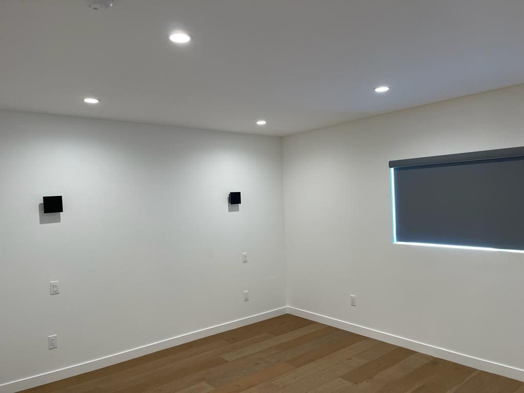 Building Photo - 8104 Paso Robles Ave