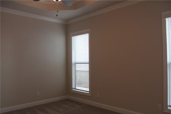 Building Photo - 4647 Molder Dr