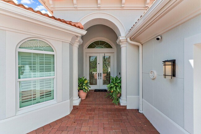 Building Photo - 236 Carina Dr