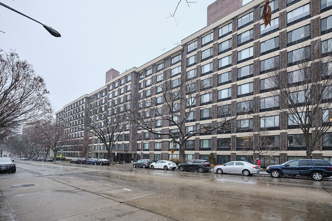 Building Photo - 2501 Calvert St NW