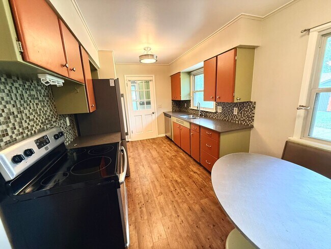 Building Photo - Beautiful Corner-Lot 3BD 1BA Home in Belle Isle Area!!