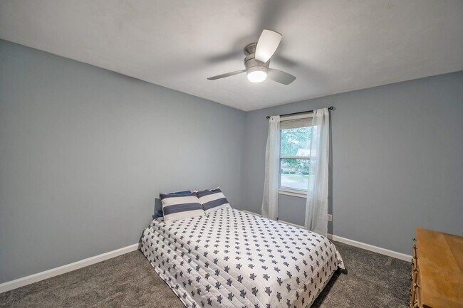Building Photo - 3086 Waterford Dr