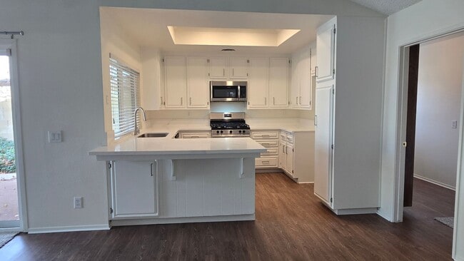 Building Photo - Beautiful Single Story Pool Home in West Lancaster with 1881 sq. ft.