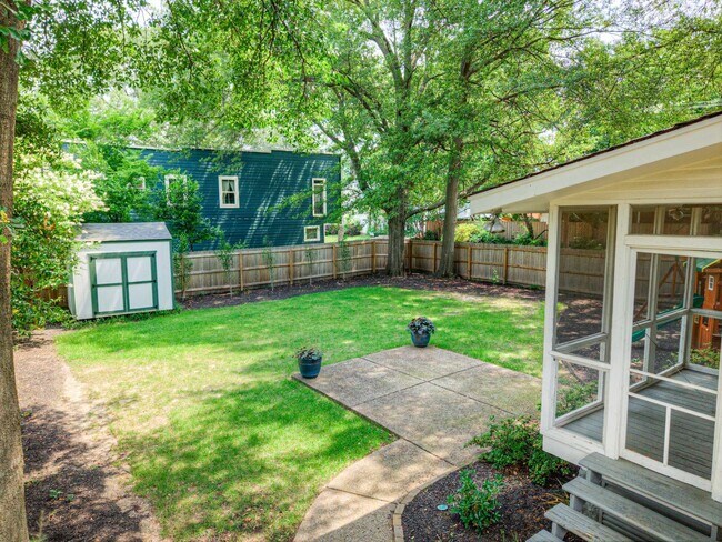 Building Photo - JULY MOVE IN SPECIAL - 1/2 OFF FIRST MONTH...