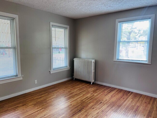 Building Photo - 567 Livingston Ave