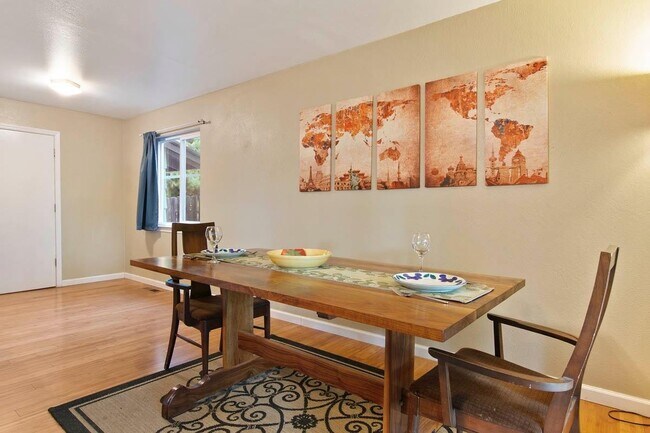 Building Photo - 1500 60th Ave