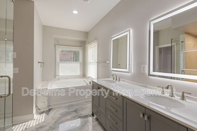 Building Photo - 1012 Beech Tree Ln