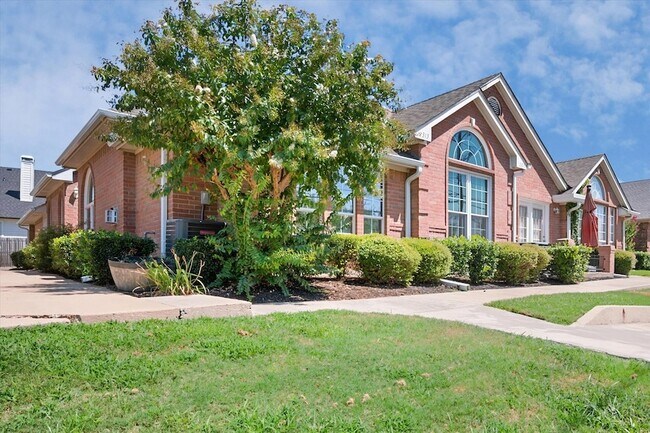 Building Photo - 2313 Ragland Rd