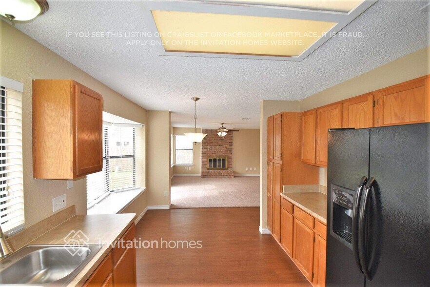 Building Photo - 2513 Livingston Ln