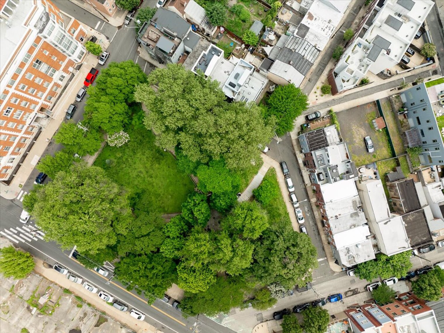 Building Photo - 416 Sepviva St