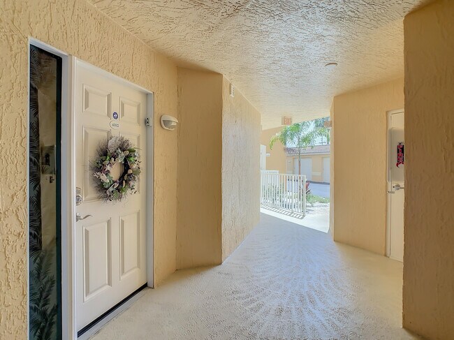 Building Photo - 1851 Jimmy Buffett Mem Hwy