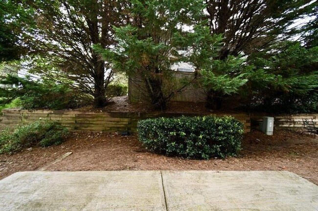 Building Photo - 3905 Timbercreek Cir