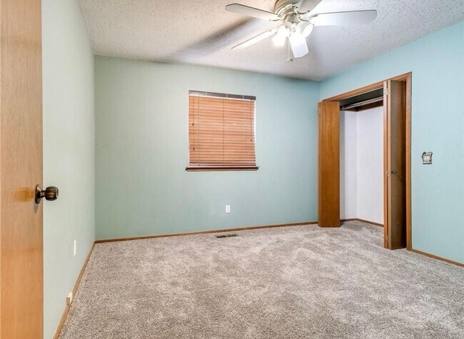 Building Photo - Spacious 4-Bedroom / 3-Bathroom Home in a Prime NW OKC Location!