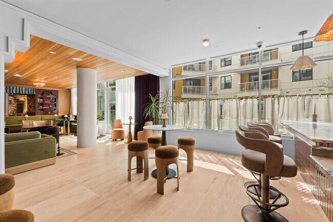 Building Photo - 2323 S Lamar Blvd