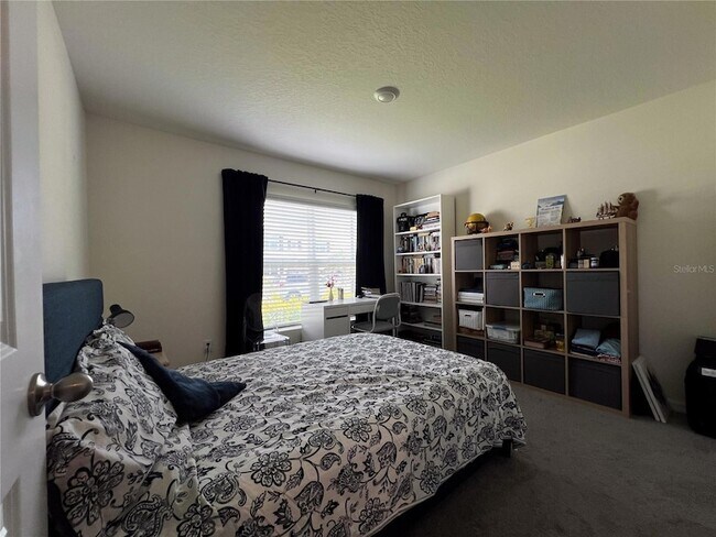 Building Photo - 10634 Chippewa Dr