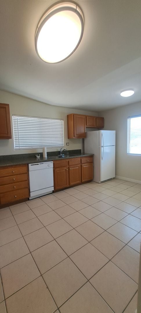 Building Photo - 74994 Serrano Dr