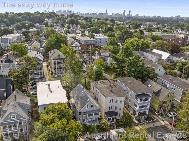 Building Photo - 39 Hancock St