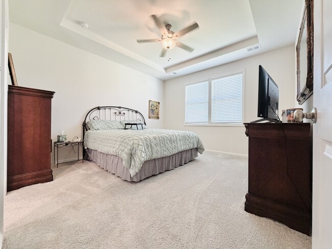 Building Photo - 667 Honeydew Dr