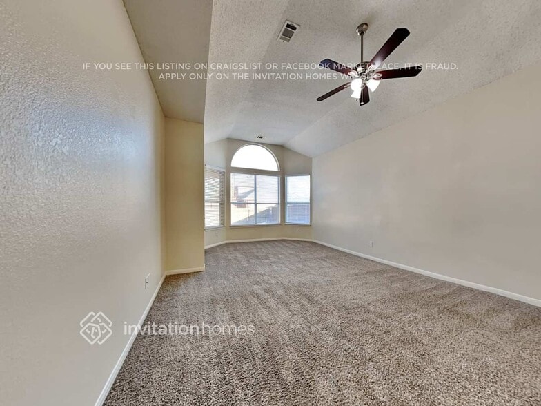 Building Photo - 7402 Euclid Dr